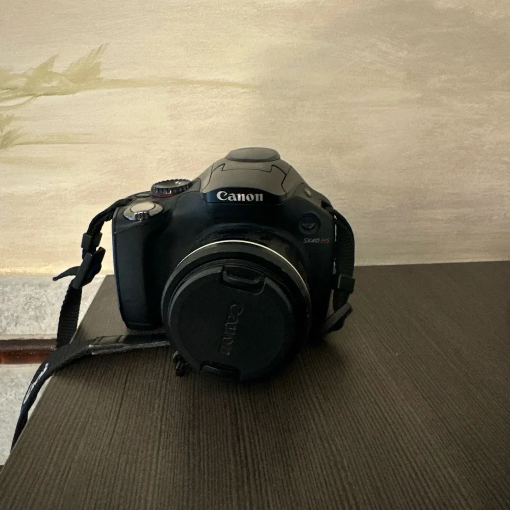 Canon DSLR Camera - Black